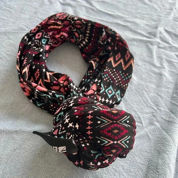 WRAP SCARF - Picture 2 of 5